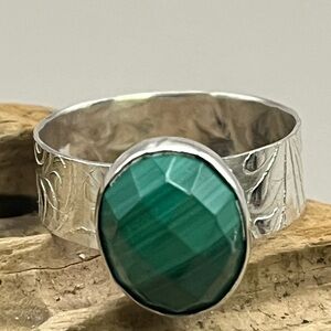 Sterling Silver Malachite Ring with Engraved Band